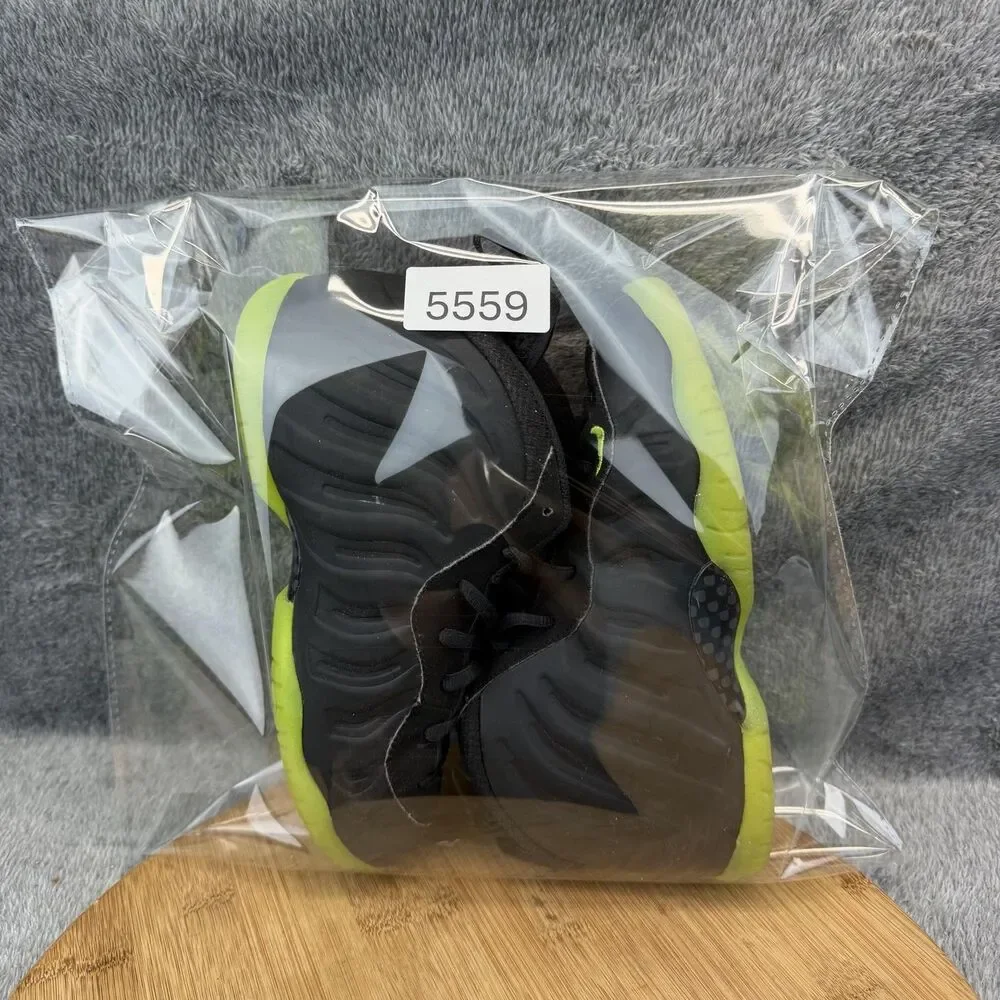 Nike Little Posite One Shoes Boys Size 2Y Black Green Basketball HF0978-001